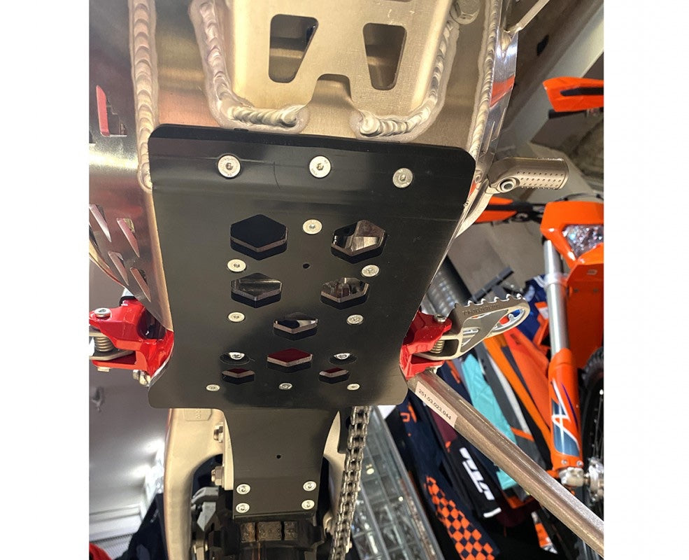 GasGas / Husqvarna 250/300 2T Diffuser Guard image 6