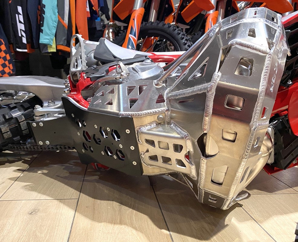 GasGas / Husqvarna 250/300 2T Diffuser Guard image 5