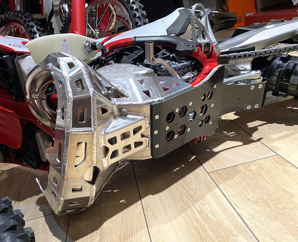 GasGas / Husqvarna 250/300 2T Diffuser Guard image 8